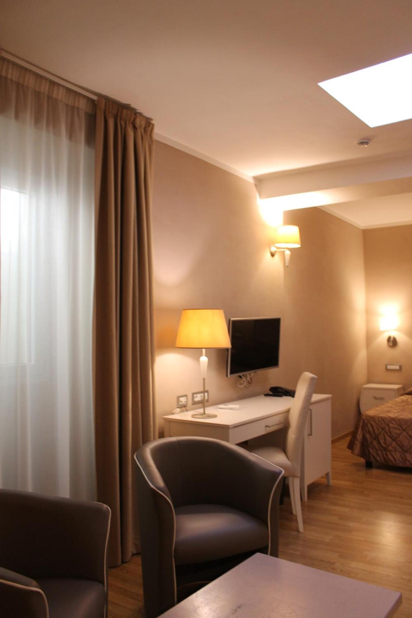 Hotel Centrale Olbia Luaran gambar