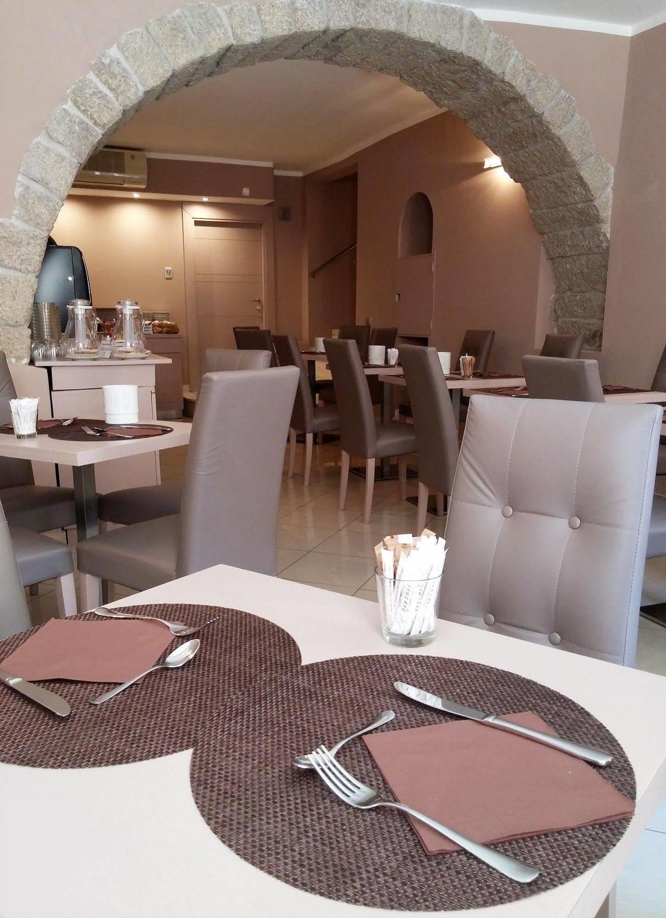 Hotel Centrale Olbia Luaran gambar