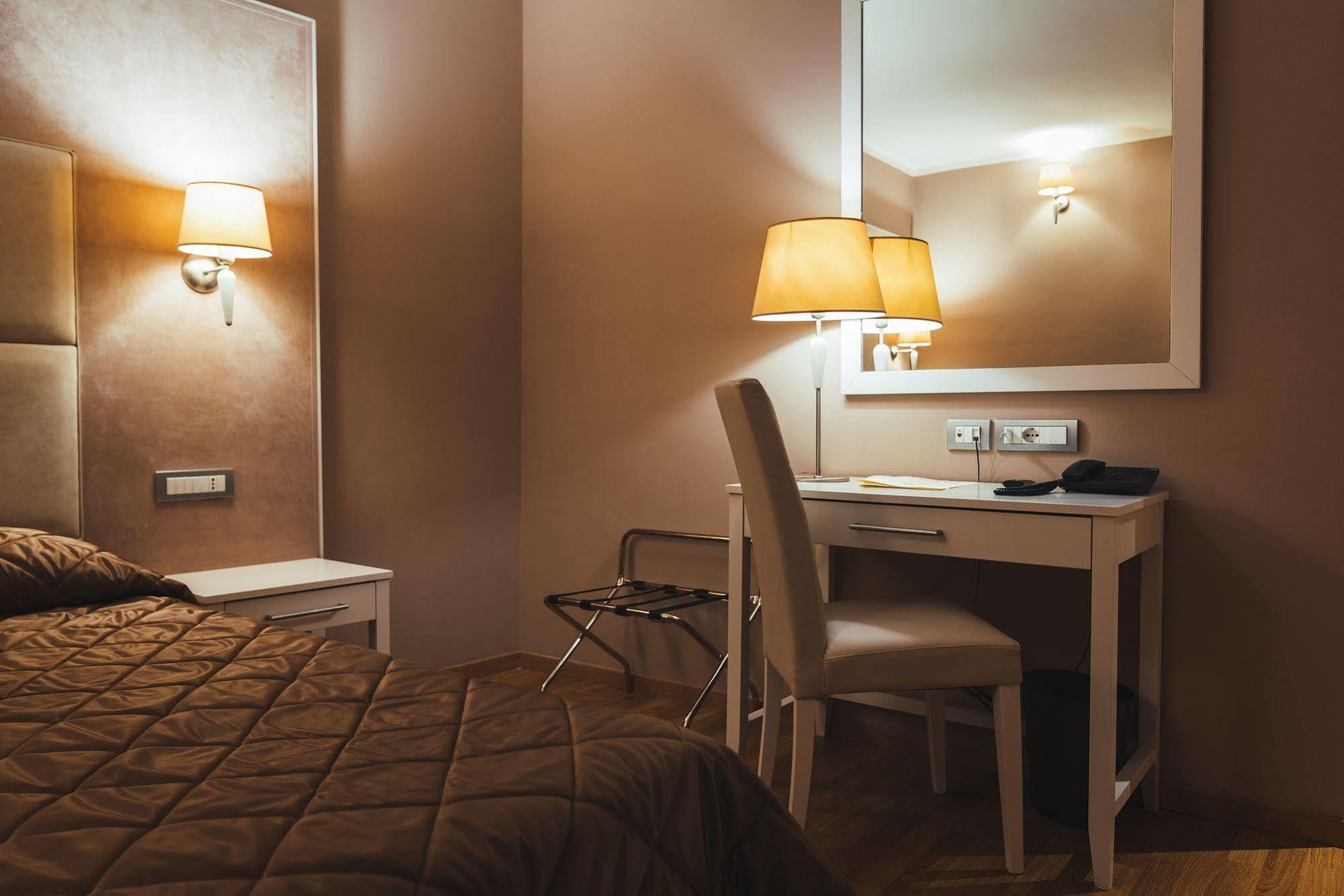 Hotel Centrale Olbia Luaran gambar